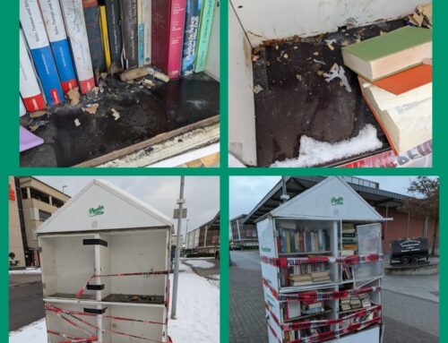 Zerstörung des Bücherschrank.